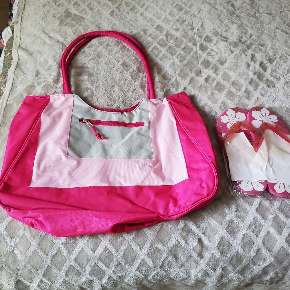 Beach tote bag with flip flops